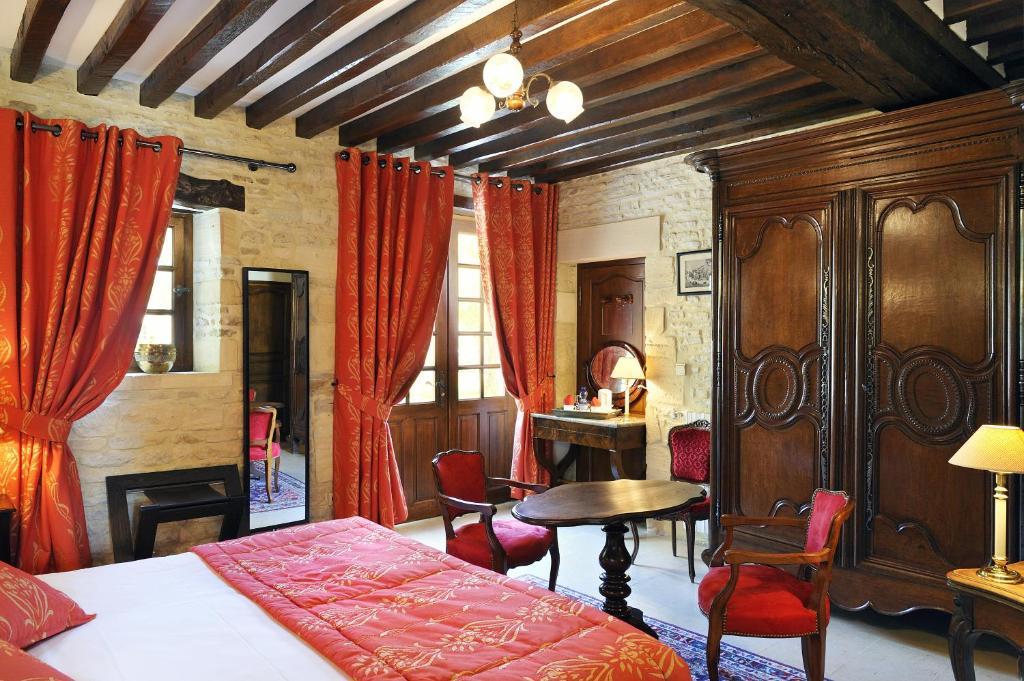 Hotel Le Manoir De Mathan Crepon A La Campagne 5 Mn D'Arromanches Et 10 Mn De Bayeux Room photo